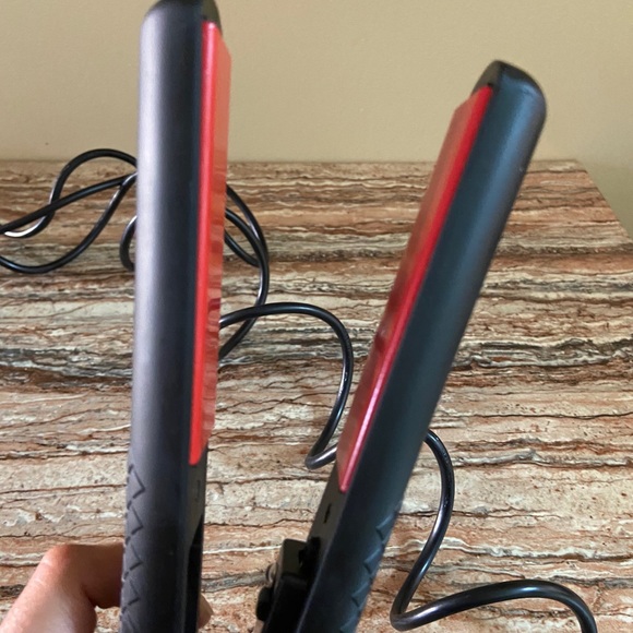2/$28 Ginalli professional flat iron - Picture 3 of 3